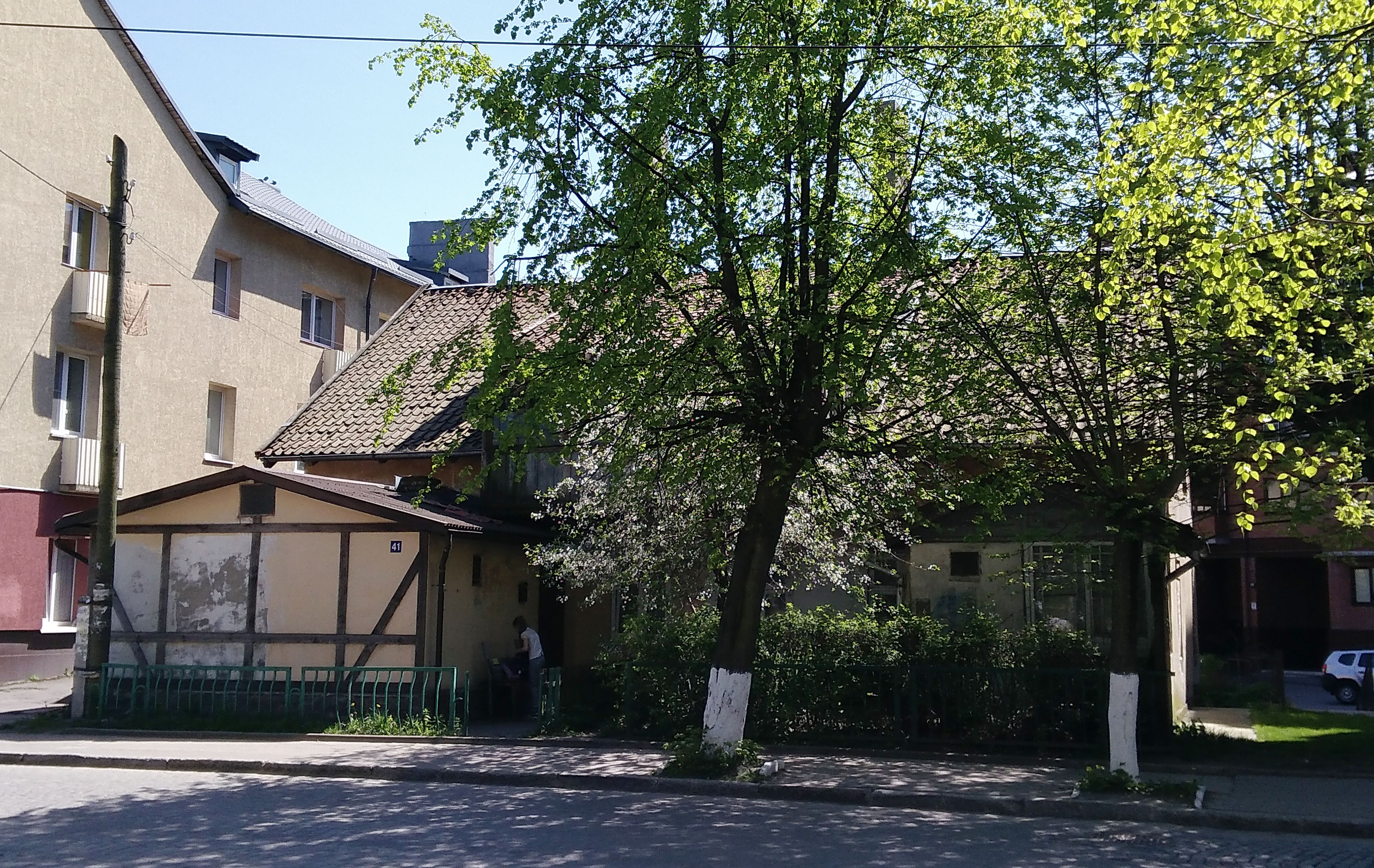 старый дом под снос на улице Комсомольская 41